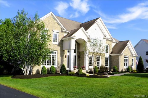 6555 Ashford Ct, East Amherst, NY, 14051-2811 | Card Image