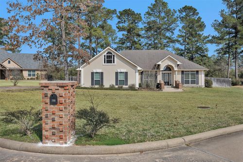 300 Deer Trace Blvd, Diboll, TX, 75941-2115 | Card Image
