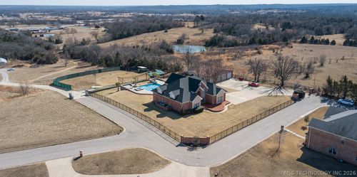 203 Hillcrest Heights Dr, Durant, OK, 74701-1771 | Card Image