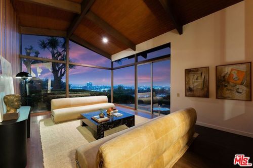 5961 Wrightcrest Dr, Culver City, CA, 90232 | Card Image