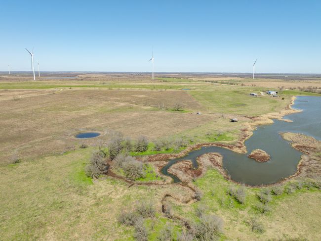 1817 Lcr 182, House other with 3 bedrooms, 3 bathrooms and null parking in Coolidge TX | Image 33