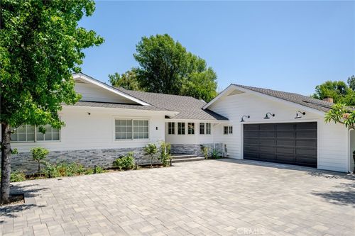 17437 Chase St, Northridge, CA, 91325 | Card Image