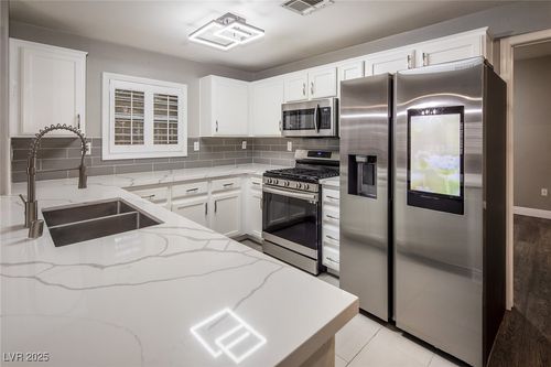 unit-101-10291 Delta View Ct, Las Vegas, NV, 89129-4542 | Card Image