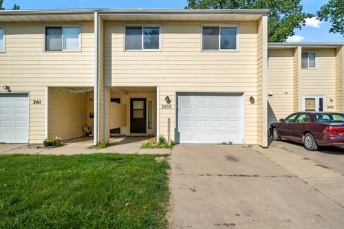 3409 Harcourt Dr, Ames, IA, 50010-8422 | Card Image