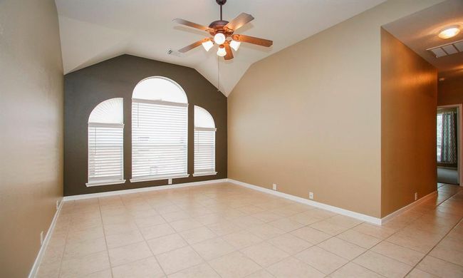 Fabulous bonus room perfect for a game RM, workout RM or additional living space. Many possibilities! | Image 17
