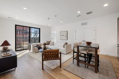 317-4315 S Congress Ave, Austin, TX, 78745-1105 | Card Image