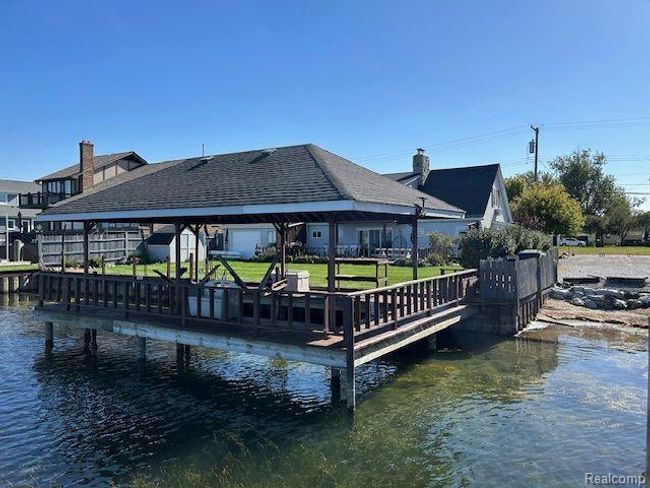 32241 N River Rd, House other with 3 bedrooms, 2 bathrooms and null parking in Harrison Twp MI | Image 49