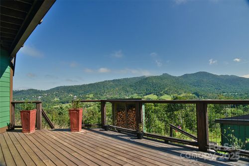 93 Old Stewart Rd, Weaverville, NC, 28787-0197 | Card Image