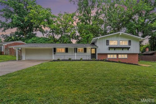 216 Country Club Acres, Belleville, IL, 62223-3612 | Card Image