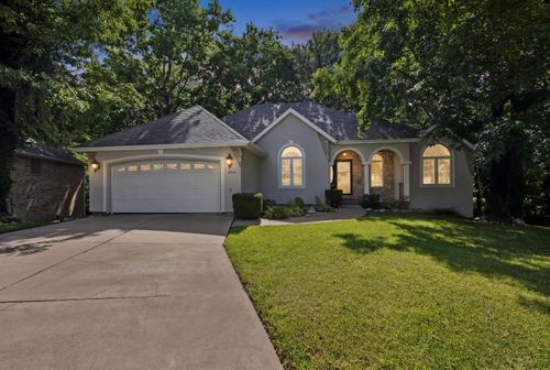 2520 W Arlington St, Springfield, MO, 65810-2182 | Card Image
