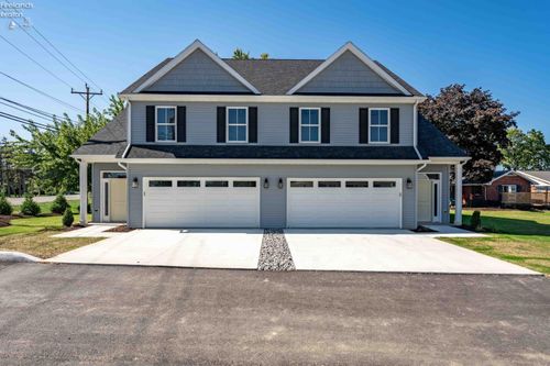 12 E Catawba Shore Dr, Port Clinton, OH, 43452 | Card Image