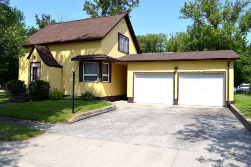 107 Coolidge Ave W, Karlstad, MN, 56732-4034 | Card Image