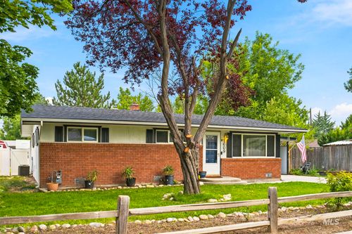1609 E Beech St, Caldwell, ID, 83605-6108 | Card Image