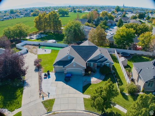 916 1760, Syracuse, UT, 84075-7042 | Card Image