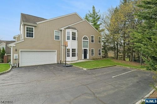 389 Digaetano Ter, West Orange, NJ, 07052-4154 | Card Image