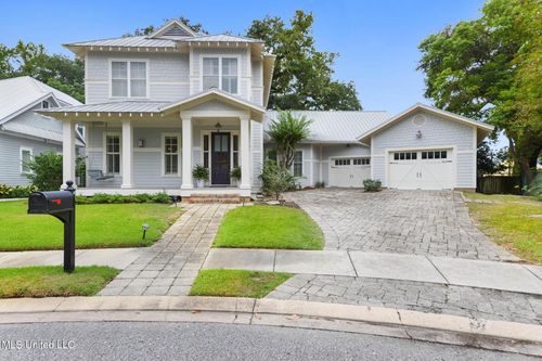 4 Mulberry Pl, Ocean Springs, MS, 39564-5065 | Card Image