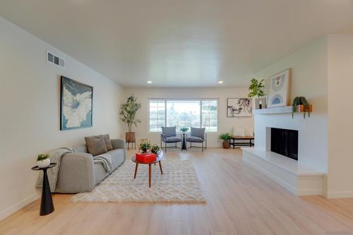 9645 Jimzel Rd, La Mesa, CA, 91942-4041 | Card Image