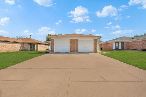 3723 Hulen Park Cir, Fort Worth, TX, 76123-1499 | Card Image