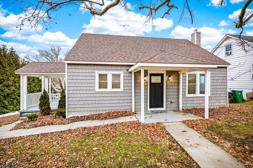 9 Saint James Ave, Phillipsburg, NJ, 08865-3811 | Card Image