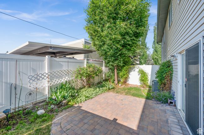 916 E Grape Ivy Way, Condo with 3 bedrooms, 3 bathrooms and 2 parking in Millcreek UT | Image 18