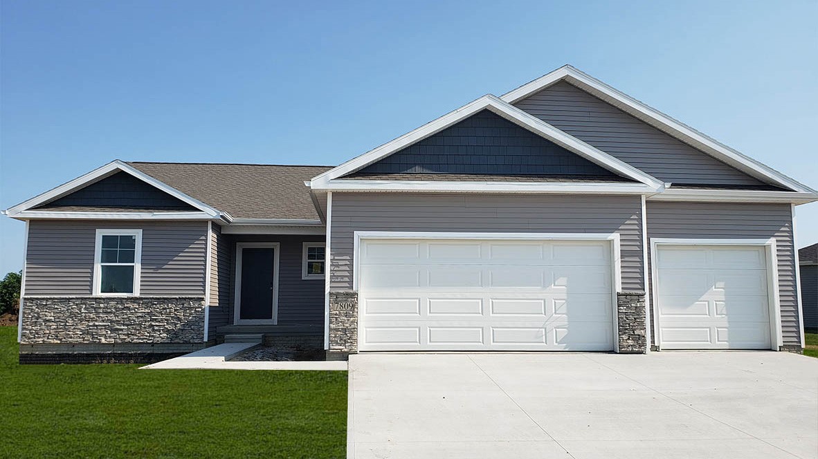 172nd Way, Urbandale, IA 50323
