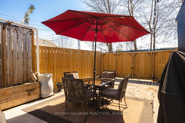 223 Wallace Ave, House attached with 5 bedrooms, 3 bathrooms and 1 parking in Toronto ON | Image 28