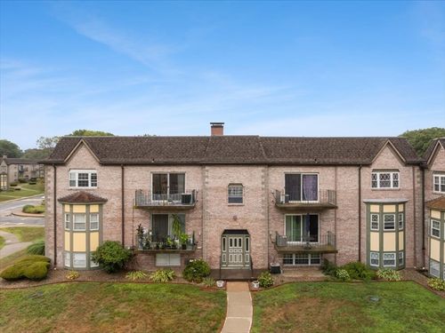 apt-2-104 Oak Ln, Brockton, MA, 02301-0915 | Card Image