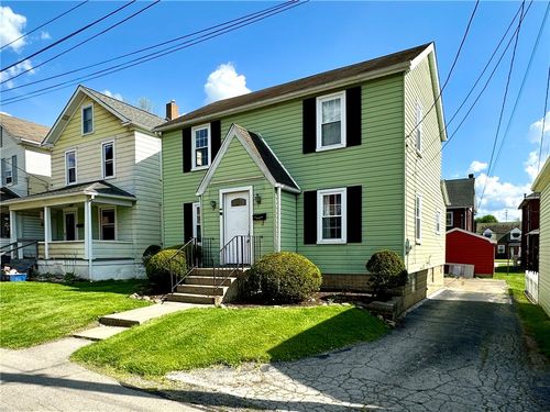 211 Hickory Way, Ellwood City, PA, 16117-2133 | Card Image