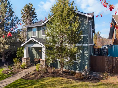 20392 Aberdeen Drive, Bend, OR, 97702 | Card Image