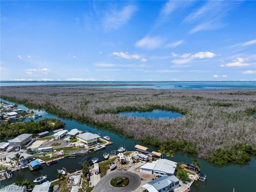 3961 Blueberry Ln, ST. JAMES CITY, FL, 33956-2272 | Card Image