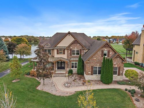 3660 Broadleaf Ave, Elgin, IL, 60124-7882 | Card Image