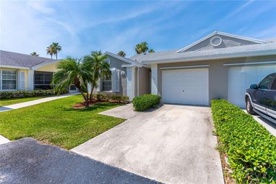 2225 Se 5th Pl, House other with 2 bedrooms, 2 bathrooms and null parking in Homestead FL | Image 1