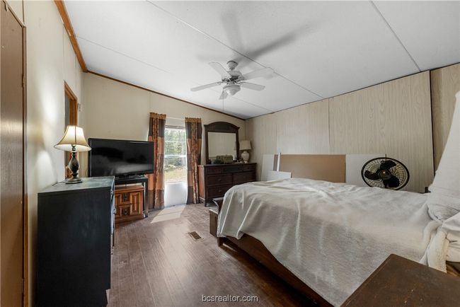 7465 River Oaks Dr, House other with 3 bedrooms, 2 bathrooms and null parking in Iola TX | Image 18