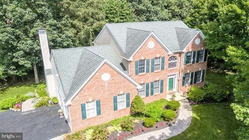 831 E Cub Hunt Ln, WEST CHESTER, PA, 19380-1744 | Card Image