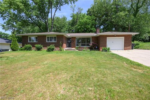 1279 Chippewa Ave, Akron, OH, 44305-2701 | Card Image