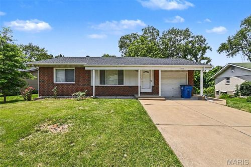 11353 Birmingham Ct, Saint Louis, MO, 63138-2349 | Card Image