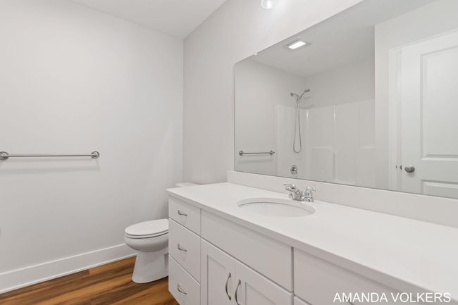 Full bath up | Image 38