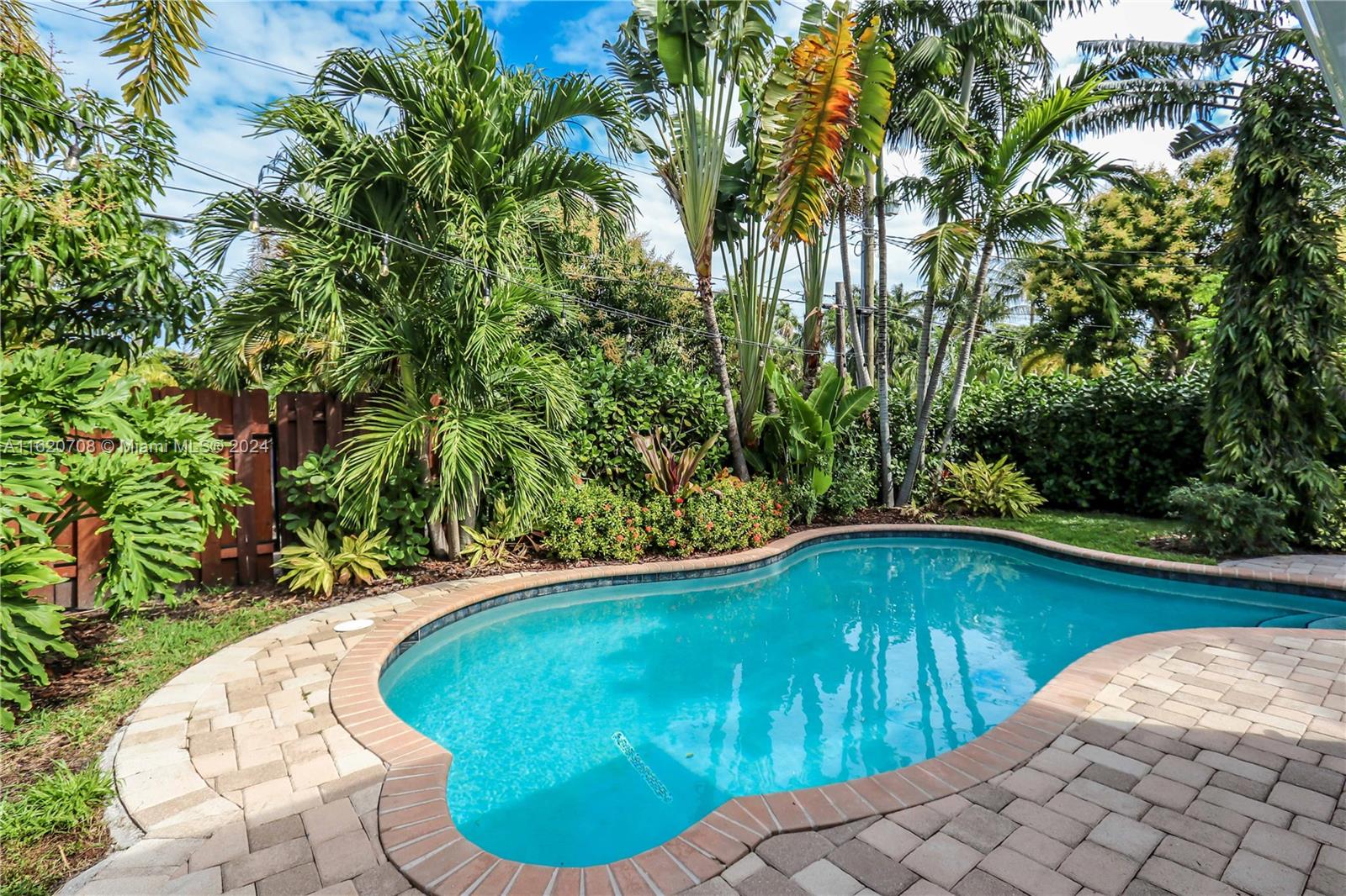 Washington St, Hollywood, FL 33019