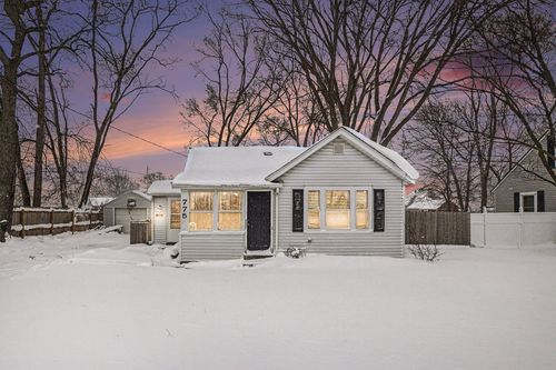 775 8th St, Holland, MI, 49423-3012 | Card Image