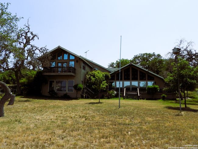 3078 Goat Hill Rd, House other with 4 bedrooms, 4 bathrooms and null parking in Lakehills TX | Image 6