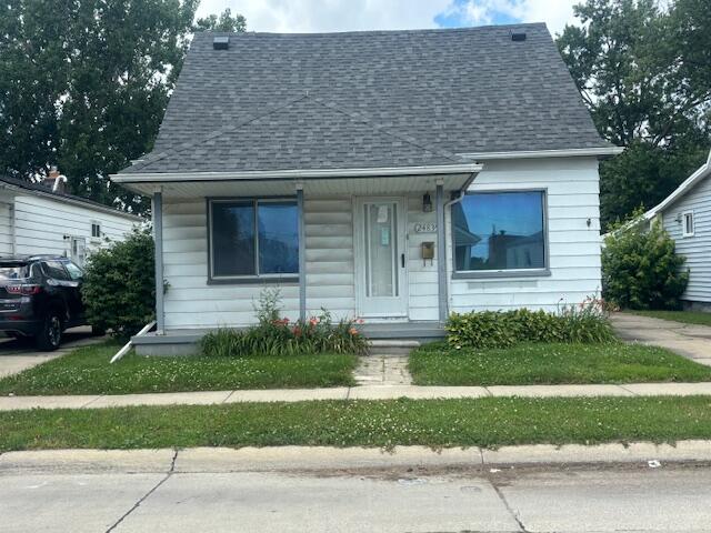Brittany Ave, Eastpointe, MI 48021