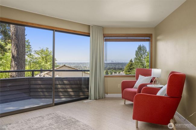 13707 Se 51 St Pl, House other with 4 bedrooms, 4 bathrooms and 2 parking in Bellevue WA | Image 17