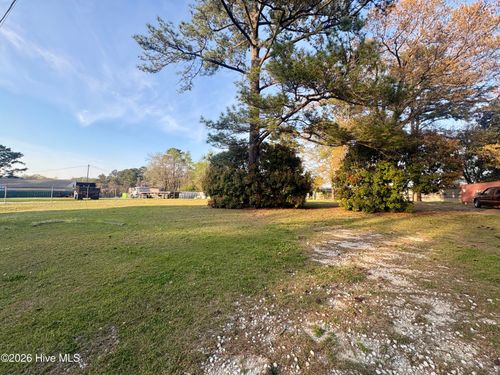 147 Bratton Dr, Jacksonville, NC, 28540-7923 | Card Image