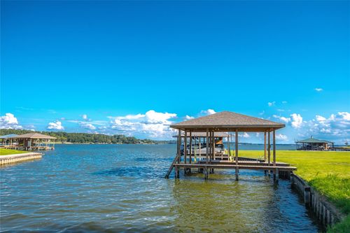 235 Peninsula Dr, Livingston, TX, 77351 | Card Image