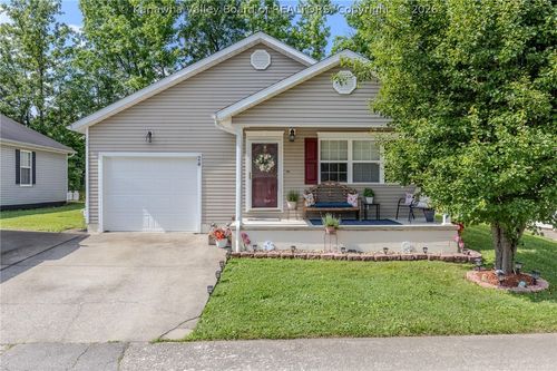 24 Sunwatch Dr, Huntington, WV, 25705-2559 | Card Image