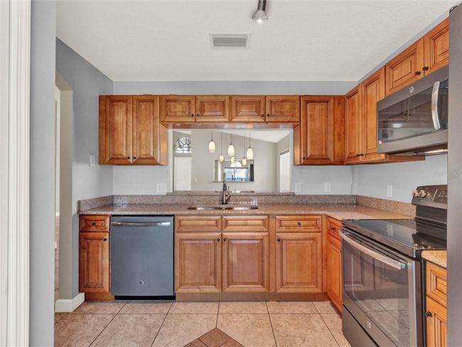 9420 Azalea Ridge Way, House other with 3 bedrooms, 2 bathrooms and null parking in GOTHA FL | Image 4