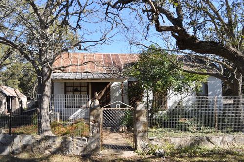 371 Kimble Oaks Dr, Harper, TX, 78631 | Card Image