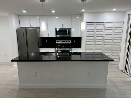 apt-d-13370 Sw 91st Ter, Miami, FL, 33186-1613 | Card Image