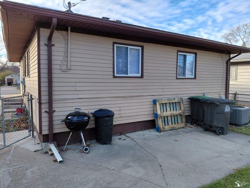 6849 Cornell St, Taylor, MI, 48180-1724 | Card Image