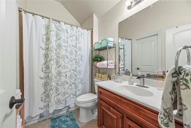 Upstairs Bathroom with shower tub combination. | Image 37
